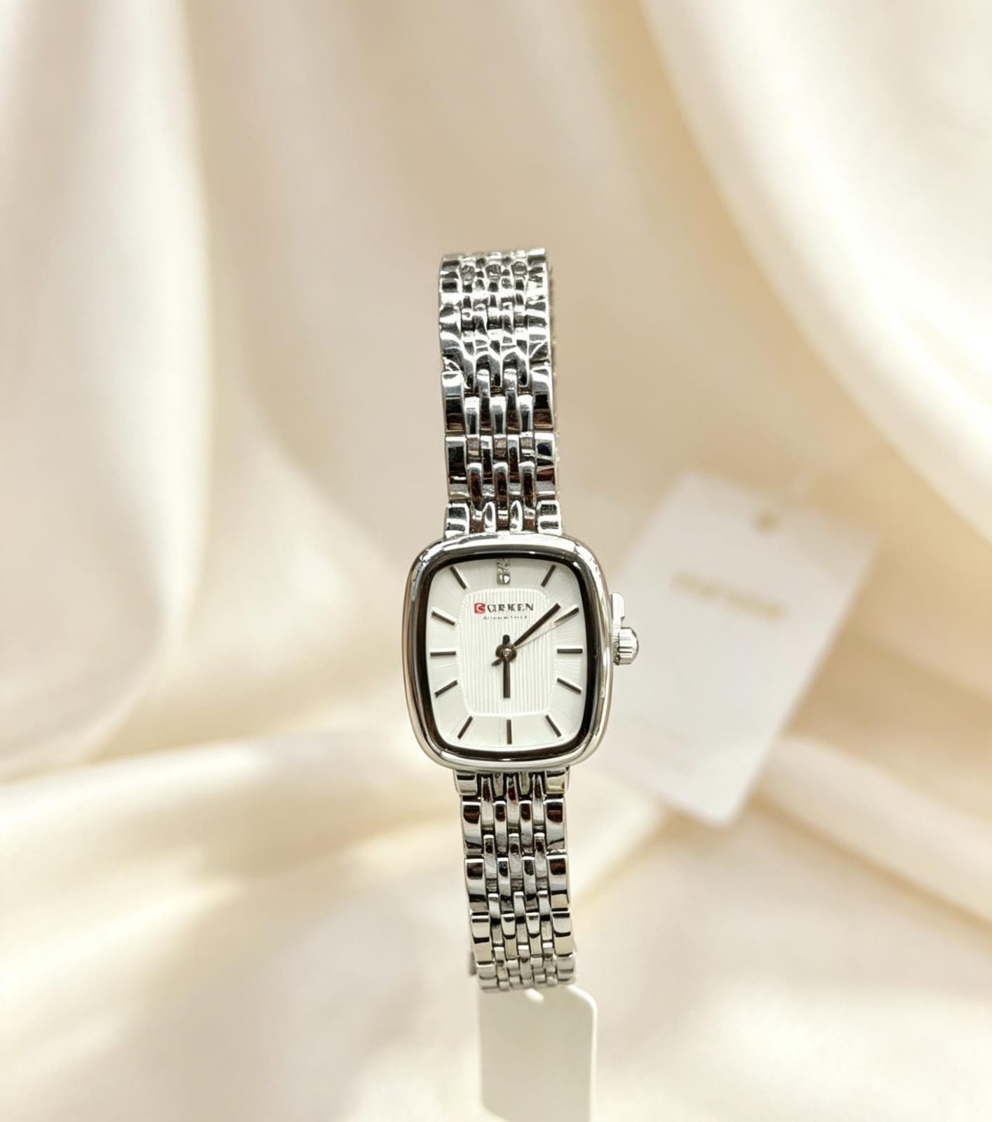 Reloj  CURREN para dama con brazalete metálico - Variante 1IEJ7