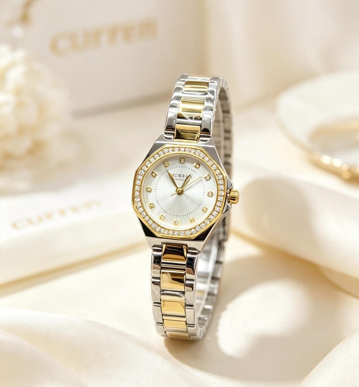 Reloj  CURREN para dama con brazalete metálico - Variante 1P530