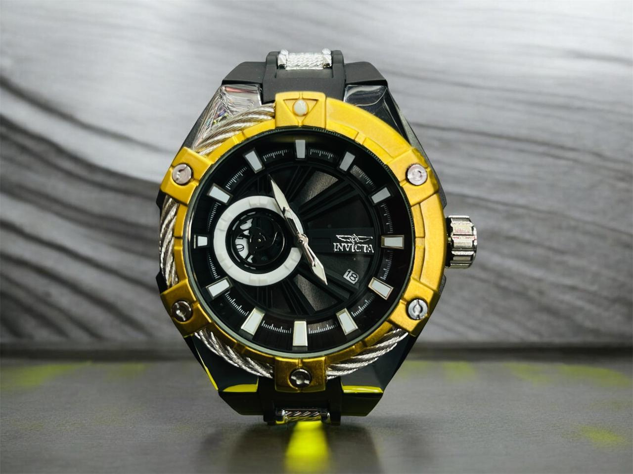 Reloj Invicta - Variante YO276